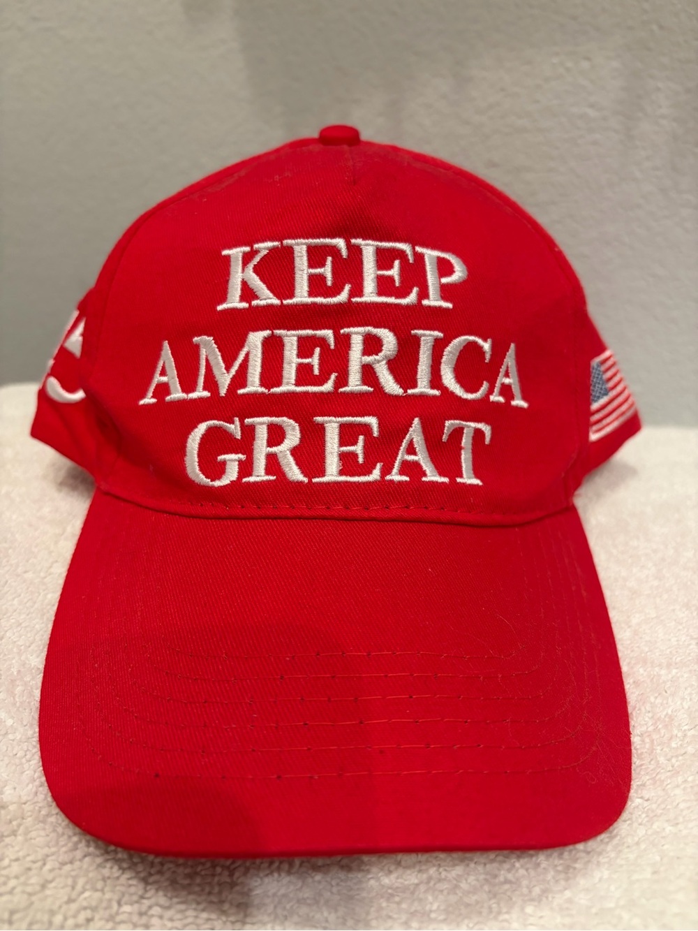 Red 'Keep America Great' Embroidered Baseball Cap